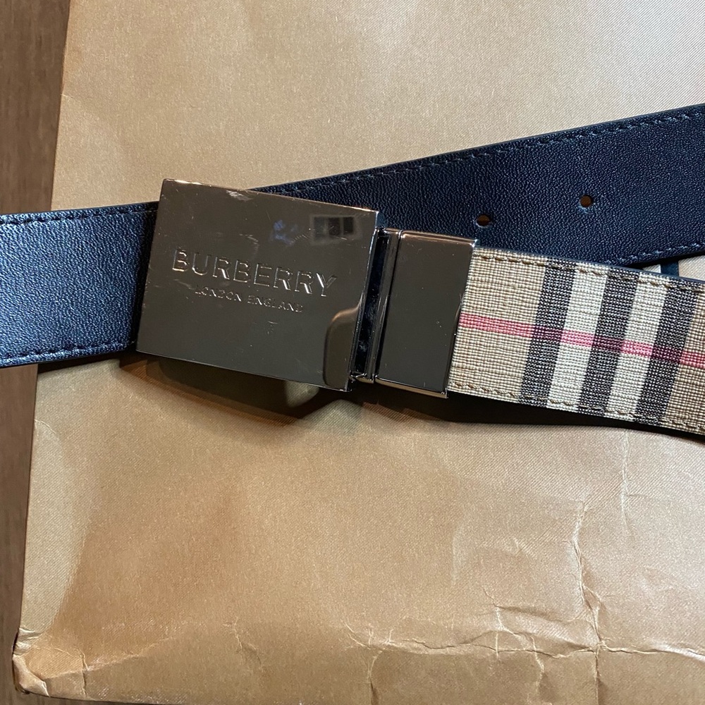 MENS Burberry Belt - Picture 3 of 4